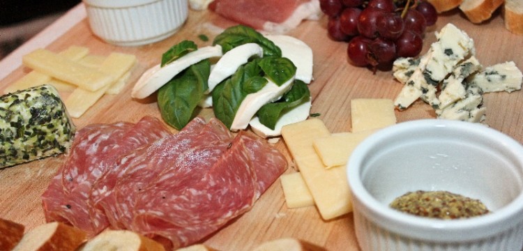 DIY Cheese Platter! Simple guidelines for putting together the perfect party plate, or a romantic dinner for two. | entertaining recipes | date night recipes | BearandBugEats.com