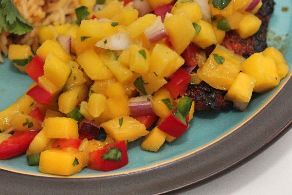 Perfect Mango Salsa | salsa recipes | texmex recipes | vegetarian vegan recipes | BearandBugEats.com