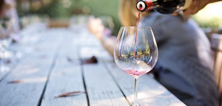 Four Ways to Drink Wine this Summer | BearandBugEats.com