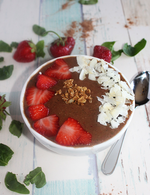 chocolate strawberry smoothie bowl main