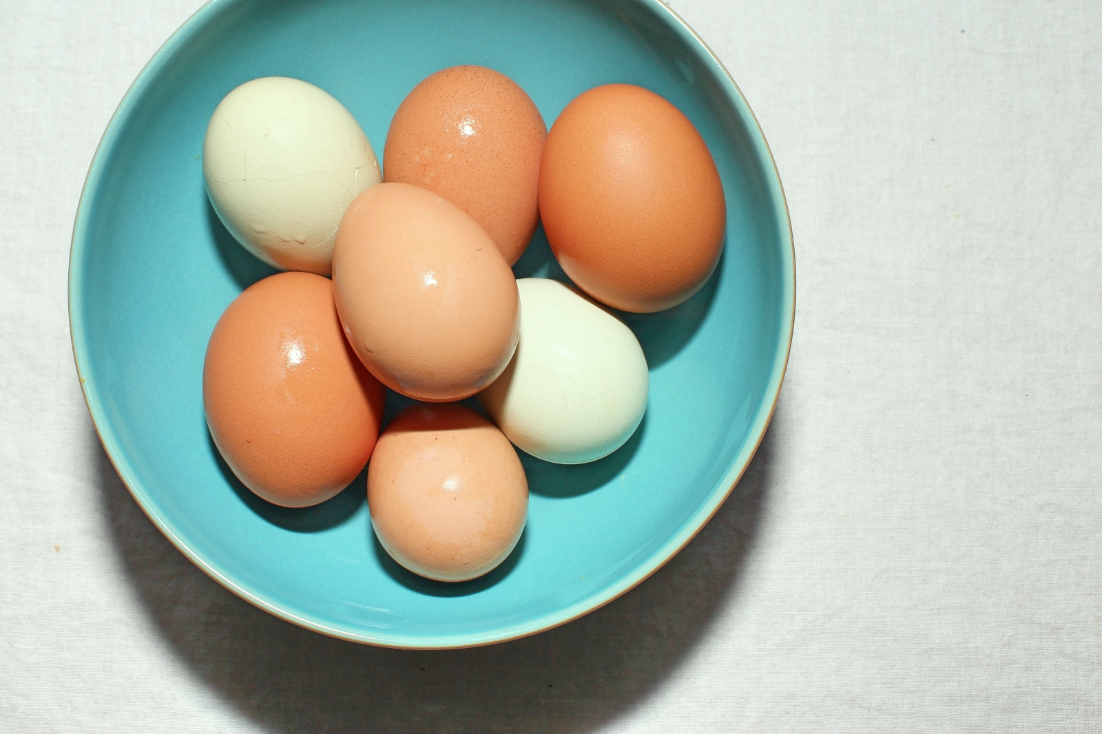 Classic Deviled Eggs, plus tips for cooking the perfect hard-boiled egg! | BearandBugEats.com