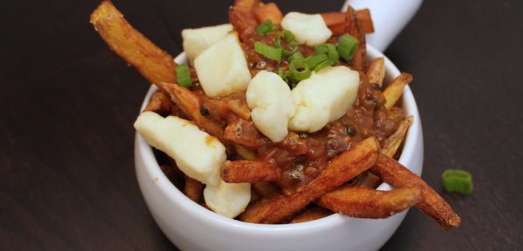 Easy Homemade Poutine | easy recipes | comfort food recipes | BearandBugEats.com