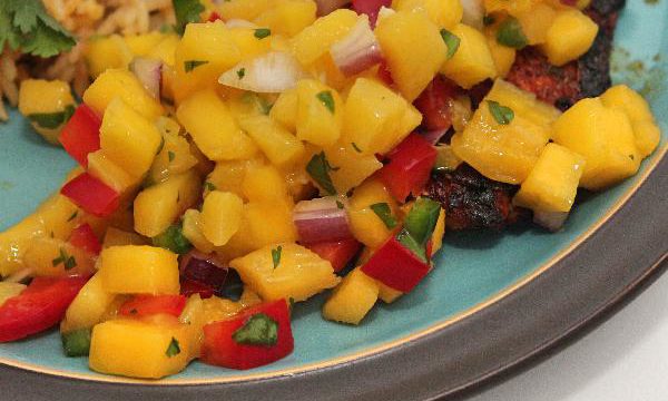 Perfect Mango Salsa | salsa recipes | texmex recipes | vegetarian vegan recipes | BearandBugEats.com