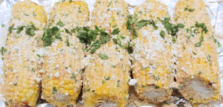 Elote / Mexican Street Corn | appetizer recipes | vegetarian recipes | BearandBugEats.com