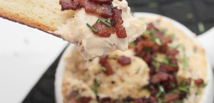 Warm Bacon Gruyere Dip with Caramelized Onion and Chive is great for football season, parties, or #InternationalBaconDay! | game day recipes | appetizer recipes | bacon recipes | BearandBugEats.com