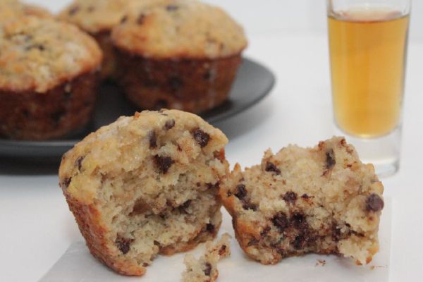 Bourbon-Spiked Banana Chocolate Muffins! Bananas, chocolate, and just enough bourbon come together in a snack, breakfast, or dessert recipe. | muffin recipes | boozy baking recipes | BearandBugEats.com