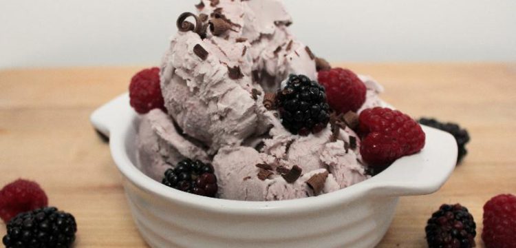 No-Churn Red Wine Ice Cream is the boozy dessert recipe you've been waiting for! 5 ingredients makes an easy, impressive dessert for a dinner party or for ladies' night in! | ice cream recipes | wine recipes | BearandBugEats.com