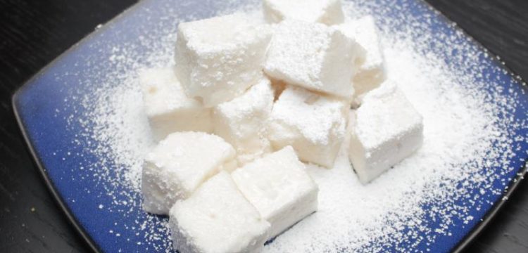 Apple Cider Marshmallows! Elevate the lowly marshmallow by making your own with spiced apple cider! | dessert recipes | apple recipes | BearandBugEats.com