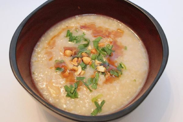 Thanksgiving leftovers Jook combines American tradition with Chinese comfort food! | soup recipes | asian recipes | BearandBugEats.com