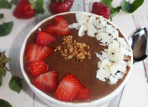 chocolate strawberry smoothie bowl main